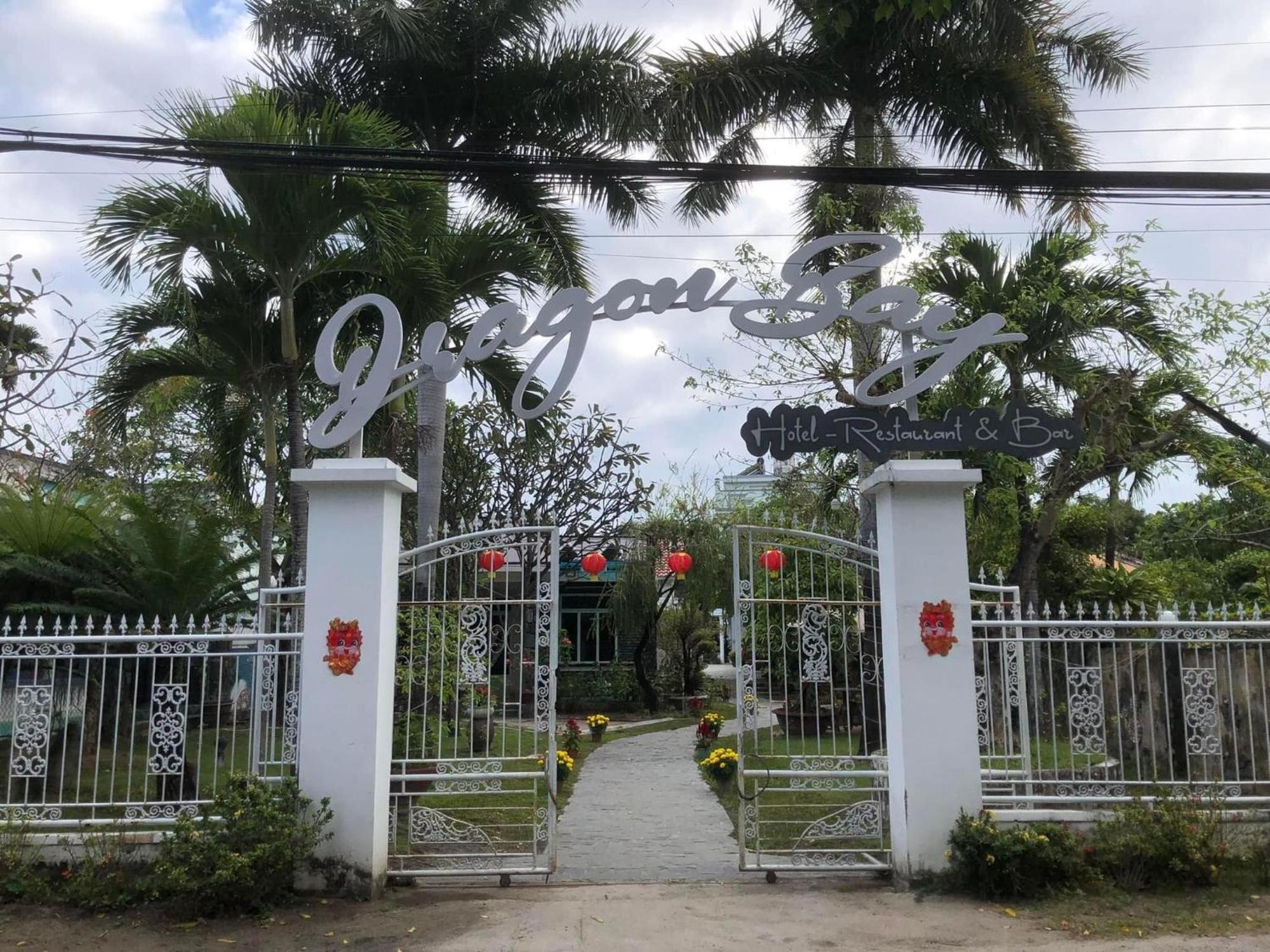Dragon Bay Hotel Cam Lam Exterior photo